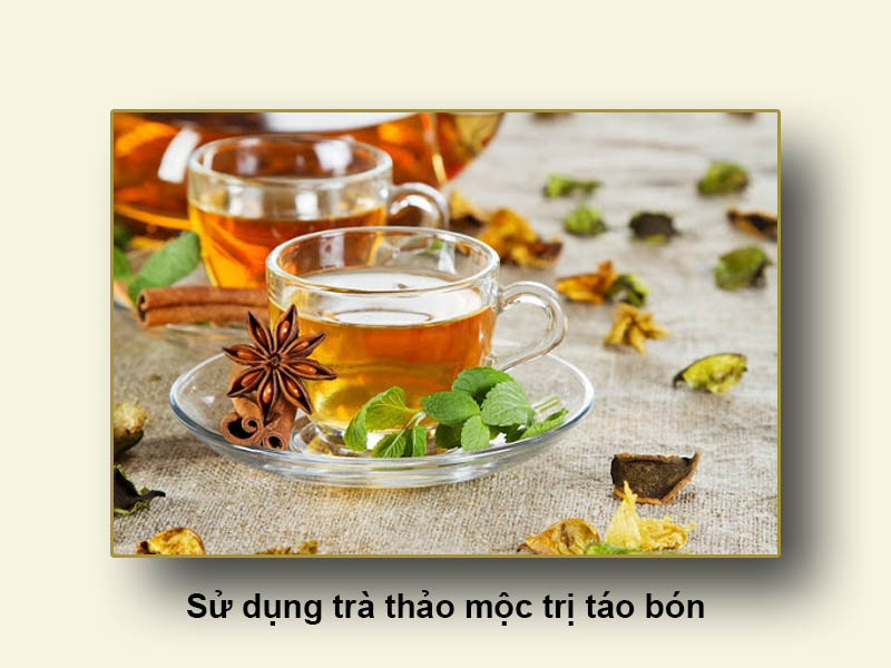 Sử dụng trà thảo mộc trị táo bón