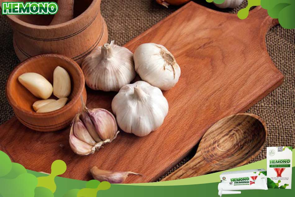 Sử dụng tỏi điều trị trĩ hỗn hợp