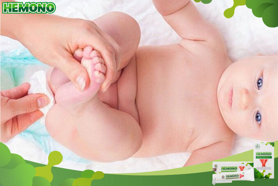 Cách xử lý tại nhà khi trẻ bị sa trực tràng