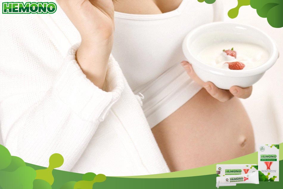 Bà bầu nên bổ sung nhiều sữa chua để giảm nhanh tình trạng táo bón