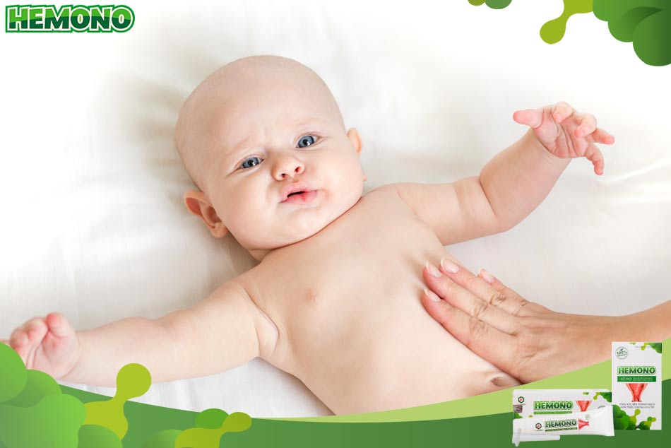 Massage bụng giúp bé đi ngoài khi bị táo bón