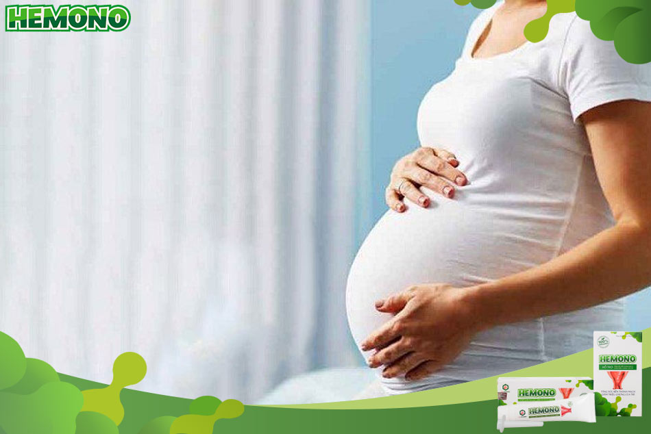Bà bầu bị táo bón có nên rặn không?